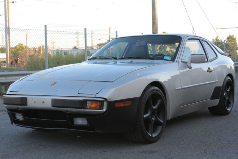 Illustration for article titled How much Porsche does $800 buy? - The story of my Porsche 944 S